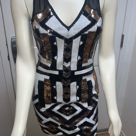 Bebe Dress - Picture 2 of 5